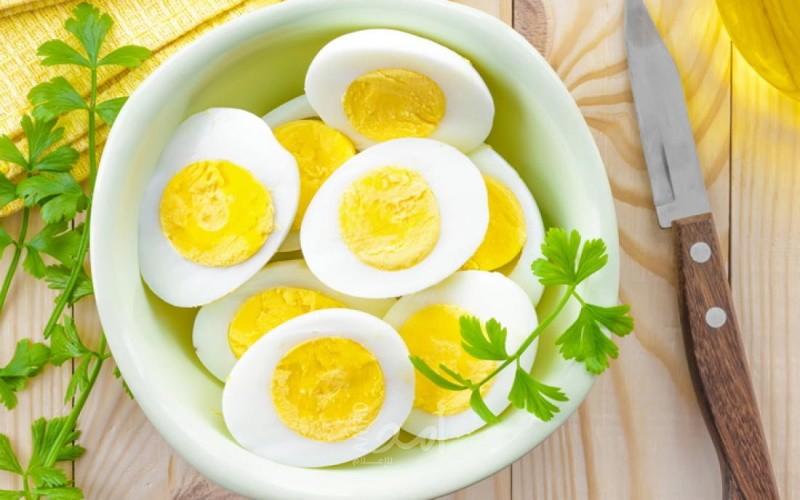  كبار السن أكثر عرضه للإصابة بالسالمونيلا الموجودة في البيض