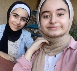 اختيار الشقيقتين تالا وفرح سامر موسى من غزة ضمن أفضل 35 فريقًا عالميًا في جائزة الأرض 2026