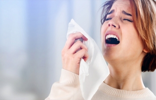 منها العطس .. 7 علامات غريبة تدل على أن جسمك يتمتع بصحة جيدة