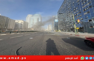 عبري: 6 إصابات وأضرار مباني في تل أبيب نتيجة شظايا صواريخ إيرانية- فيديو