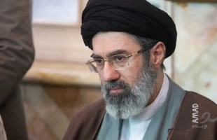 مجتبى خامنئي للإيرانيين: كلّ خطوة لتعزيز الازدهار وبناء المستقبل تُعدّ عملًا جديرًا ومطلوبًا