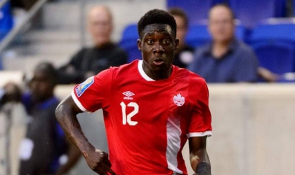 بايرن ميونخ يعلن رسميًا تجديد عقد ألفونسو ديفيز حتى 2030 - فيديو