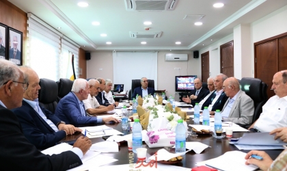 في غياب عباس..تنفيذية منظمة التحرير: بالوحدة الوطنية نفشل مخططات دولة الاحتلال