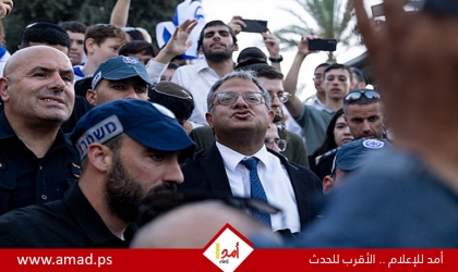 متظاهرون إسرائيليون يلاحقون بن غفير: ويصفونه بـ"المجرم الإرهابي"