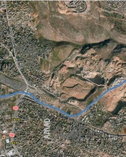 سلطات الاحتلال تشرع بشق شارع استيطاني شمال القدس - فيديو